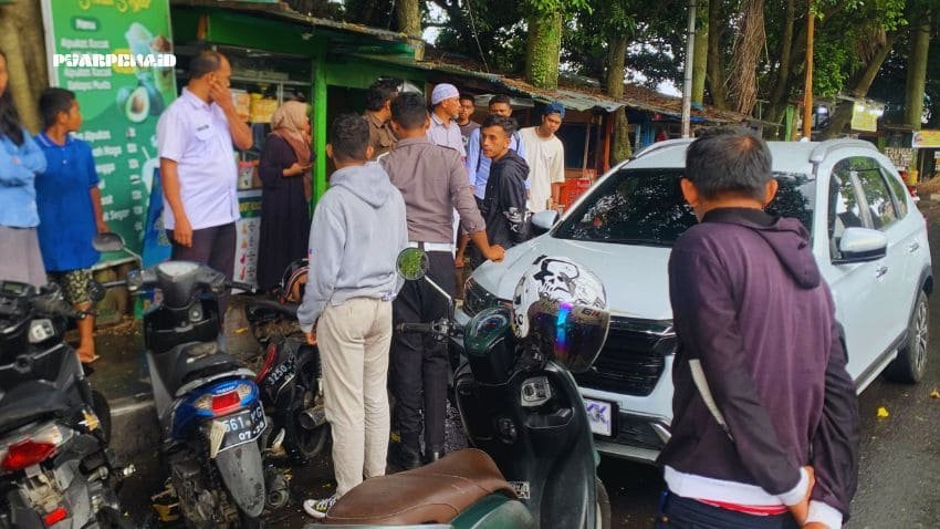 Sopir Diduga Kaget, Honda BR-V Seruduk 7 Sepeda Motor