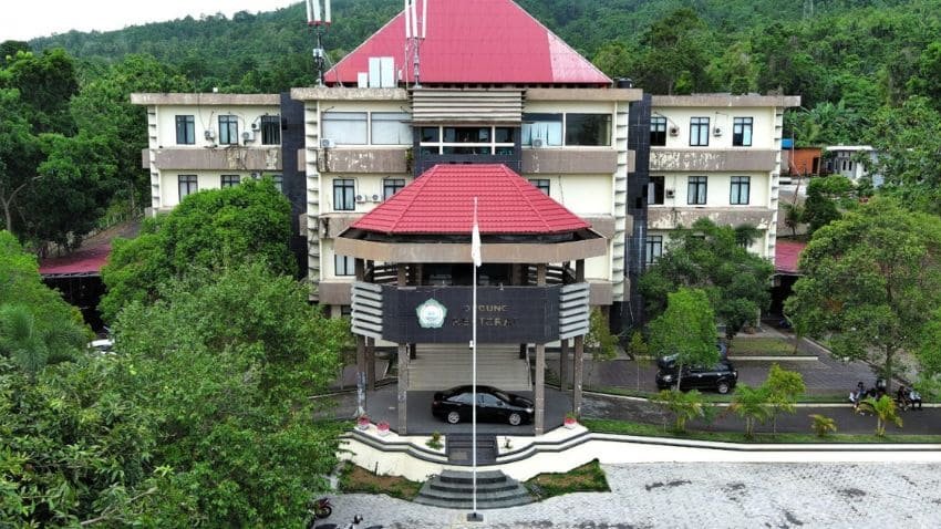 Antisipasi Dampak Unjras, Unkhair Ternate Terapkan Kelas Daring 3 Hari