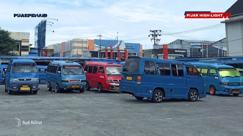 Sopir Angkot Ternate Desak Pemkot Seriusi Maraknya Angkutan Berbasis Aplikasi