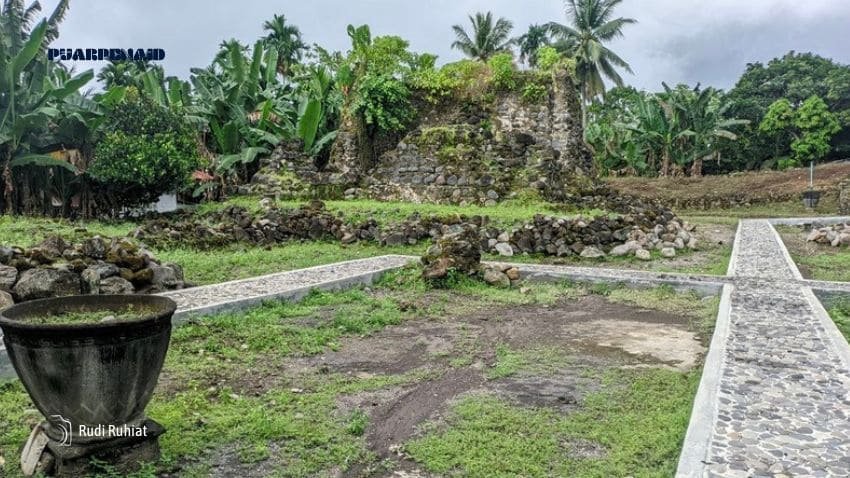 Siap untuk Dipugar, Area Benteng Kastela Ternate Dibersihkan