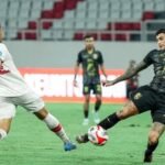 sepak pojok malut united fc